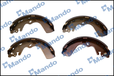 Комплект тормозных колодок MANDO MLH13