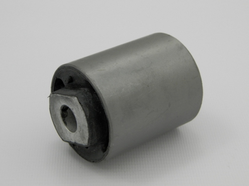 Сайлентблок рычага land rover range rover iii 02- /fron bushing to rear lower control arm/ NTY ZTT-LR-003A