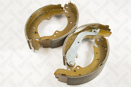 Тормозные колодки барабанные STELLOX 067 101-SX