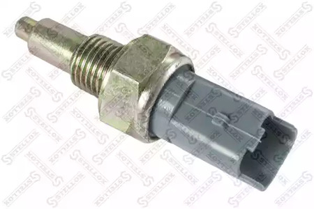 Выключатель фары заднего хода STELLOX 06-12516-SX