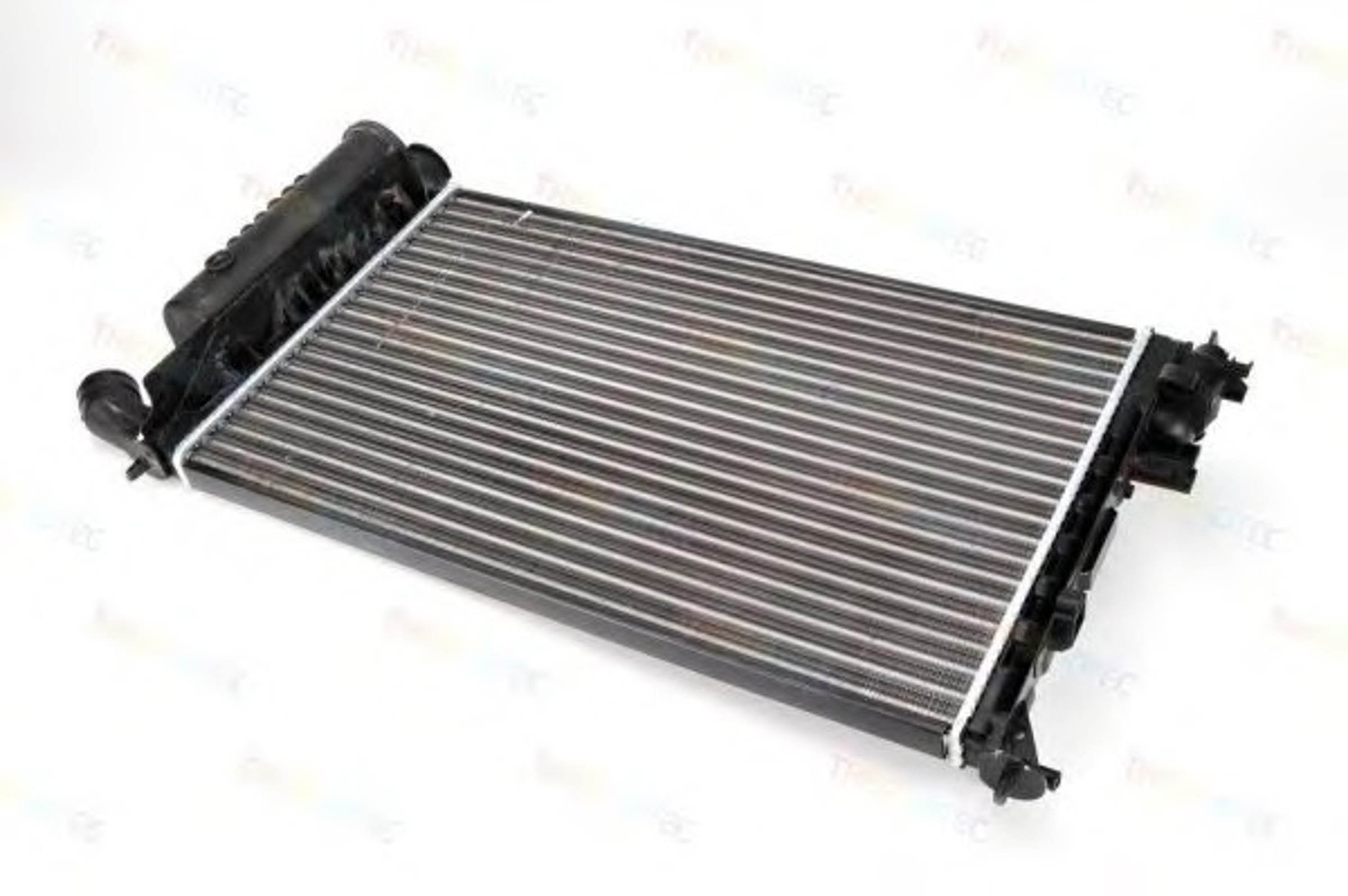 Радиатор системы охлаждения THERMOTEC D7P018TT