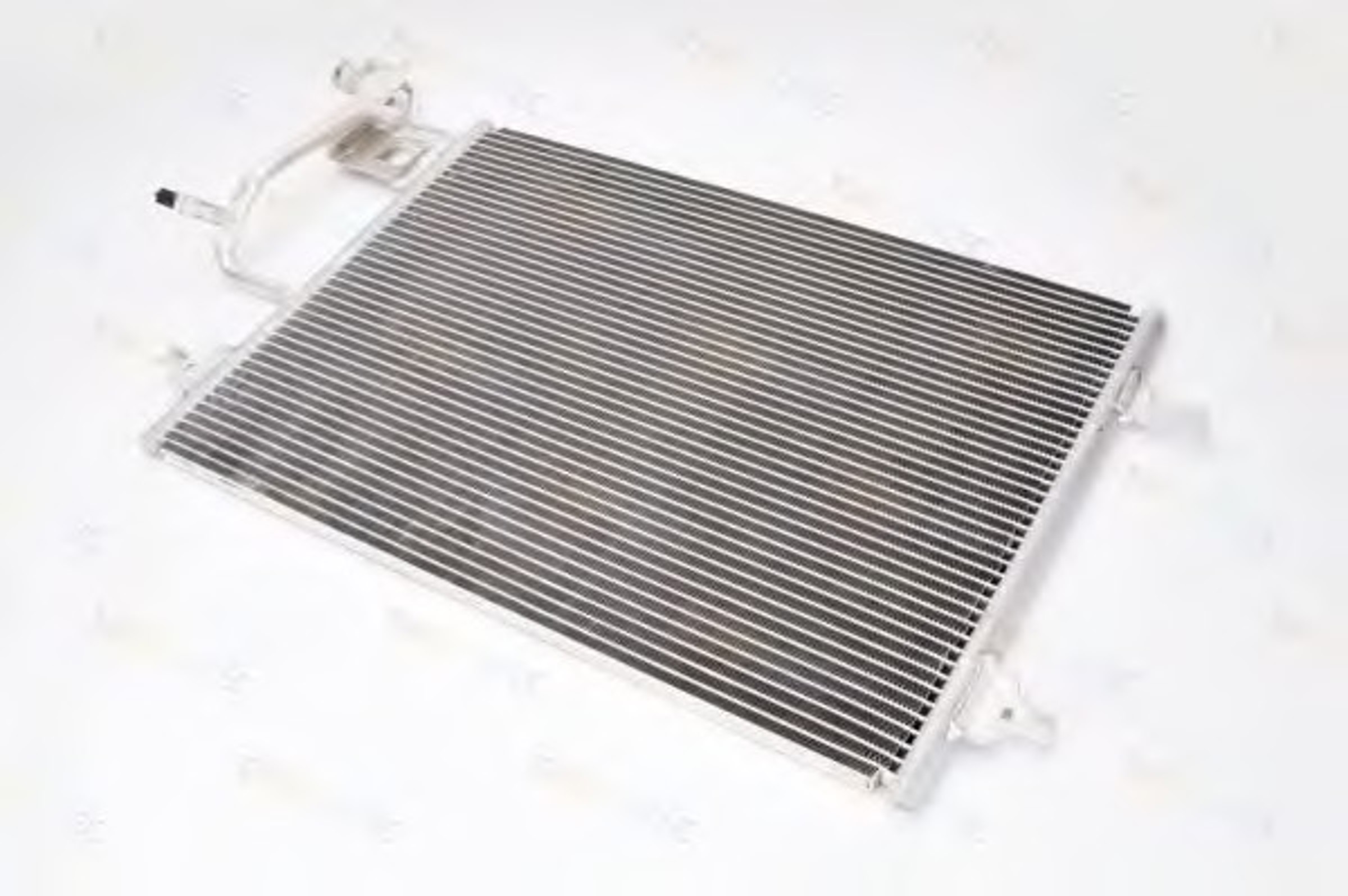 Конденсатор кондиционер THERMOTEC KTT110081